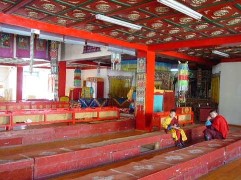 Интерьер храма.