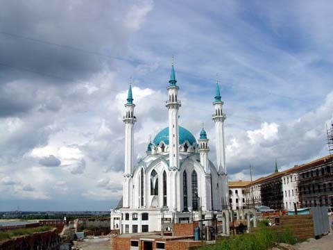 Казань. Мечеть Кул-Шариф. Архитекторы Искандэр Сайфуллин, Сергей Шакуров, Айвар Саттаров и другие. Казань. Мечеть Кул-Шариф. Архитекторы Искандэр Сайфуллин, Сергей Шакуров, Айвар Саттаров и другие.